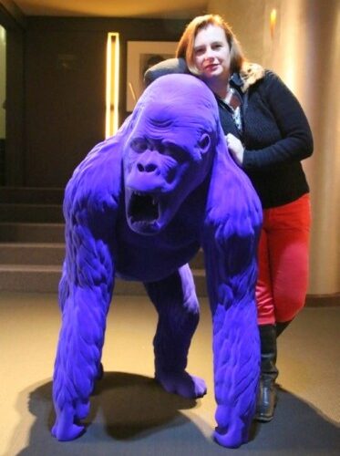 Duża figura flokowana goryl 3D