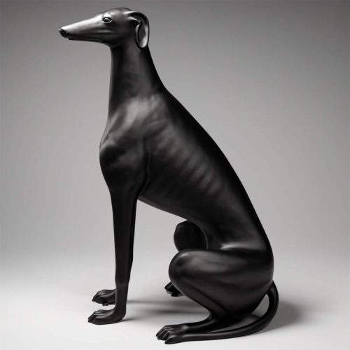 Grande figurine chien noir lévrier