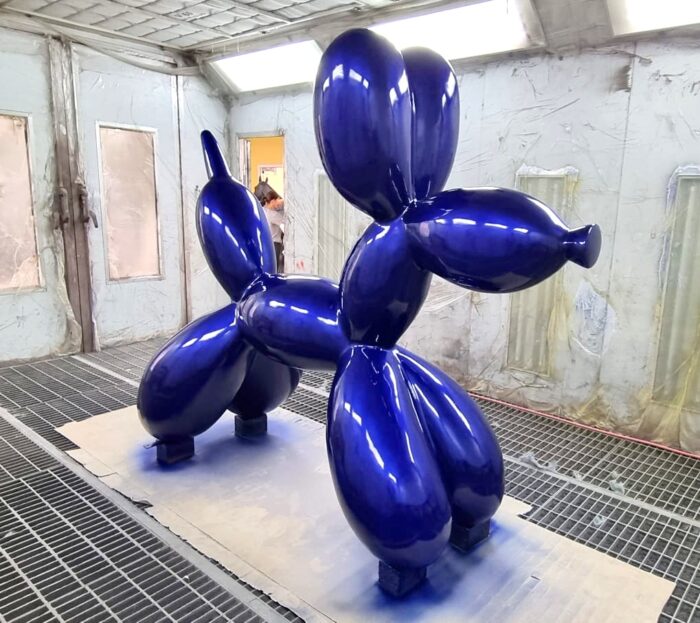 Balloon dog blue metallic