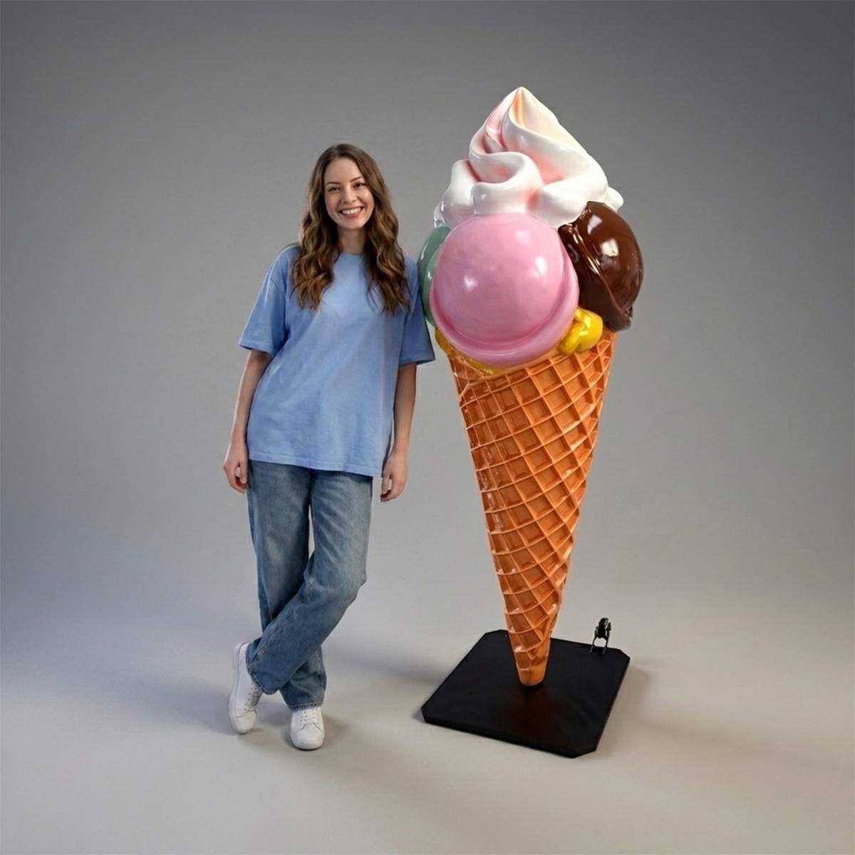 Grande Figure Publicitaire Glace En Boule Avec Coulis