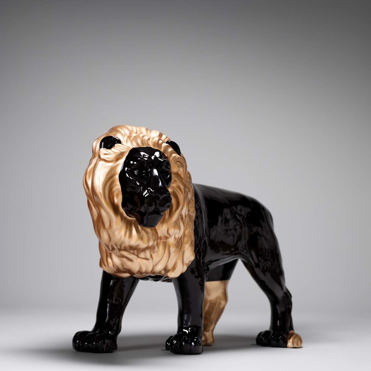 Figure Décorative Lion Avec Crinière Dorée – Image 2
