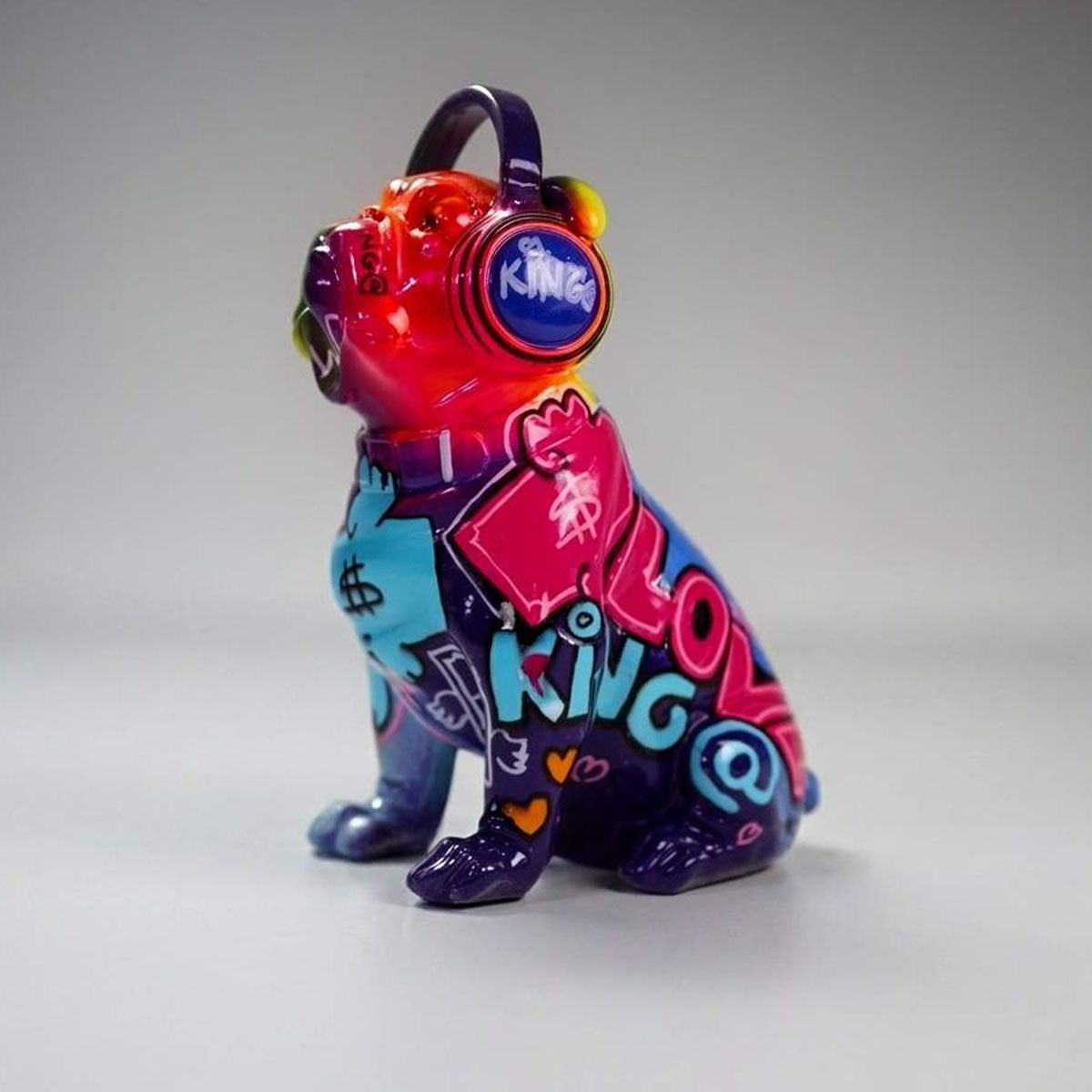 Figure Décorative Bulldog Avec Casque Audio Kinga Pop Art – Image 3