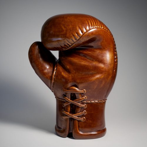 Grande Figurine Réaliste de Gant de Boxe