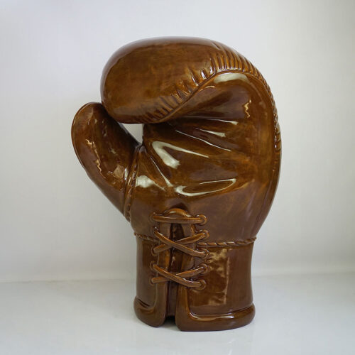 Grande Figurine Réaliste de Gant de Boxe