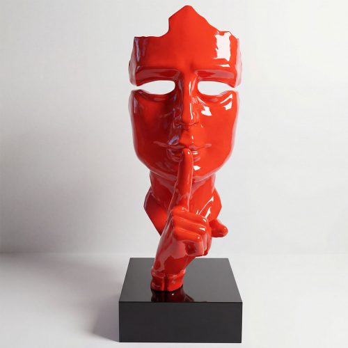 sculpture visage rouge en fibre de verre style moderne brillant, main au doigt sur les lèvres, déco intérieure ou événementielle