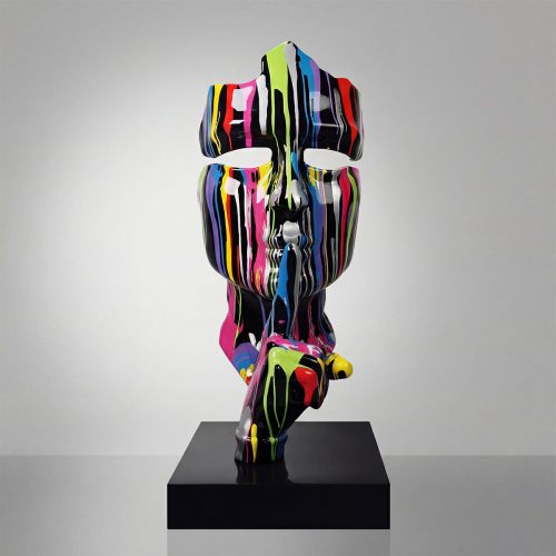 sculpture tête en fibre de verre style contemporain réaliste noire avec coulures multicolores, idéale déco galerie ou événement