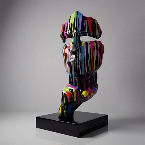 sculpture visage en fibre de verre noir brillant aux coulures colorées néon, style artistique décoratif pour galerie ou événement