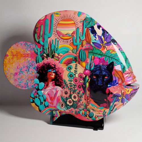 figure décorative poisson en fibre de verre, peinture pop colorée avec femme afro, panthère noire et motifs cactus et fleurs, usage déco/événement