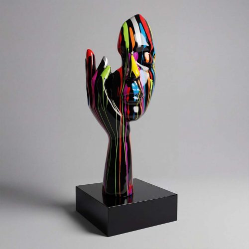 sculpture tête et main en fibre de verre noire brillante avec coulures colorées néon, style contemporain, pour décoration intérieure ou galerie