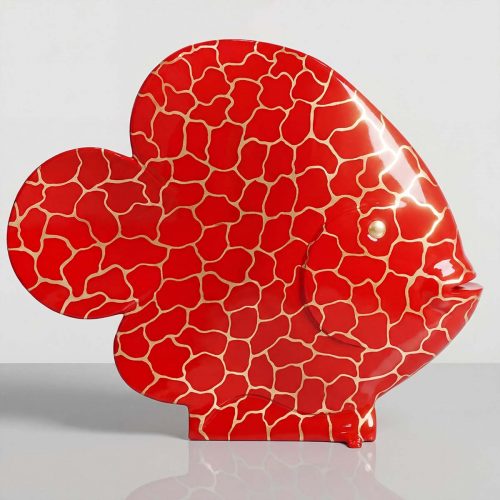 figure poisson en fibre de verre rouge à motifs dorés style artistique décor commercial ou événementiel