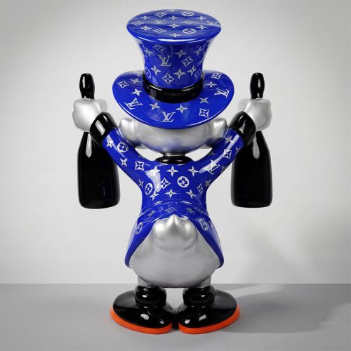 sculpture Donald Duck en fibre de verre, style pop art bleu avec monogramme LV, chapeau haut de forme et bouteilles, déco ou merchandising