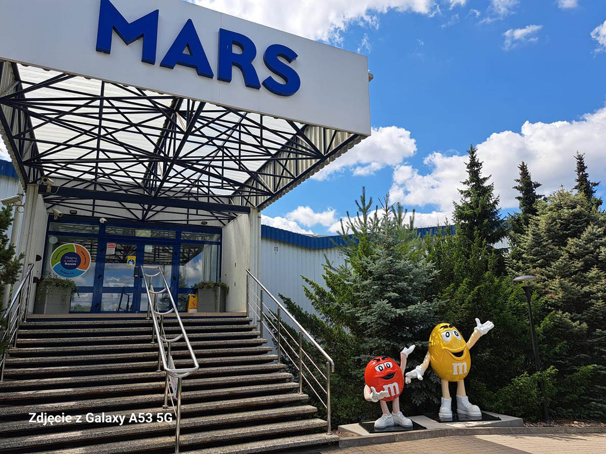 M&M’s XXL – Une Attraction Colorée pour les Invités 1 IMG 20240826 WA0020