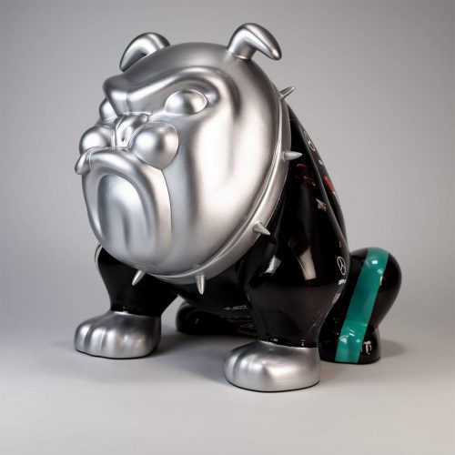 Chien bouledogue Avella 55 cm motif Petronas