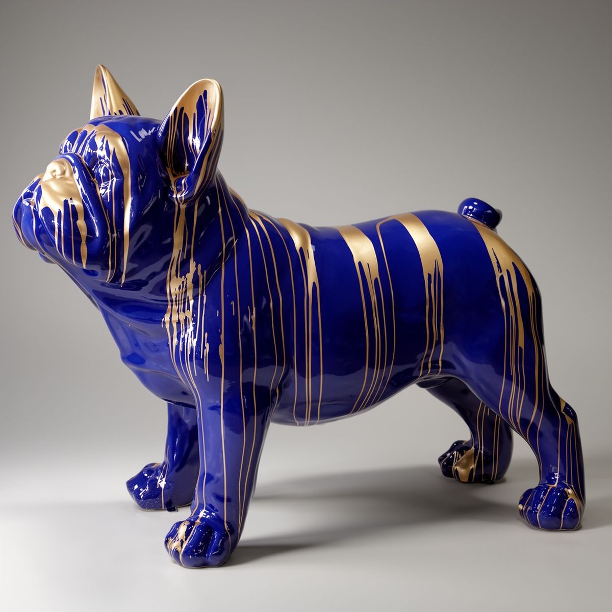Chien Grande figurine bouledogue français bleu "Juki" - version or trash
