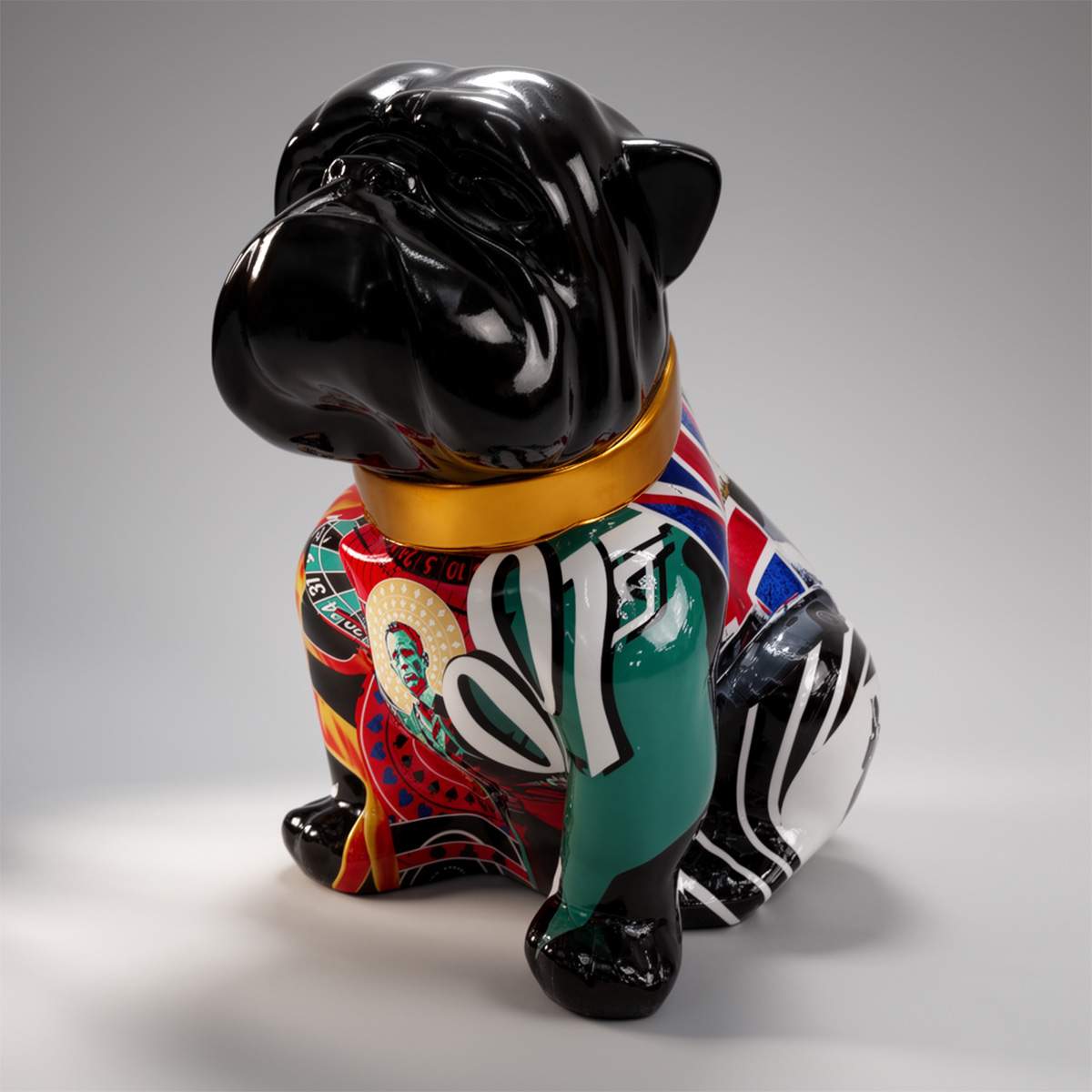 Bulldog Angelo James Bond