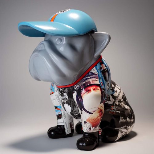Chien Bulldog avec casquette - McQueen