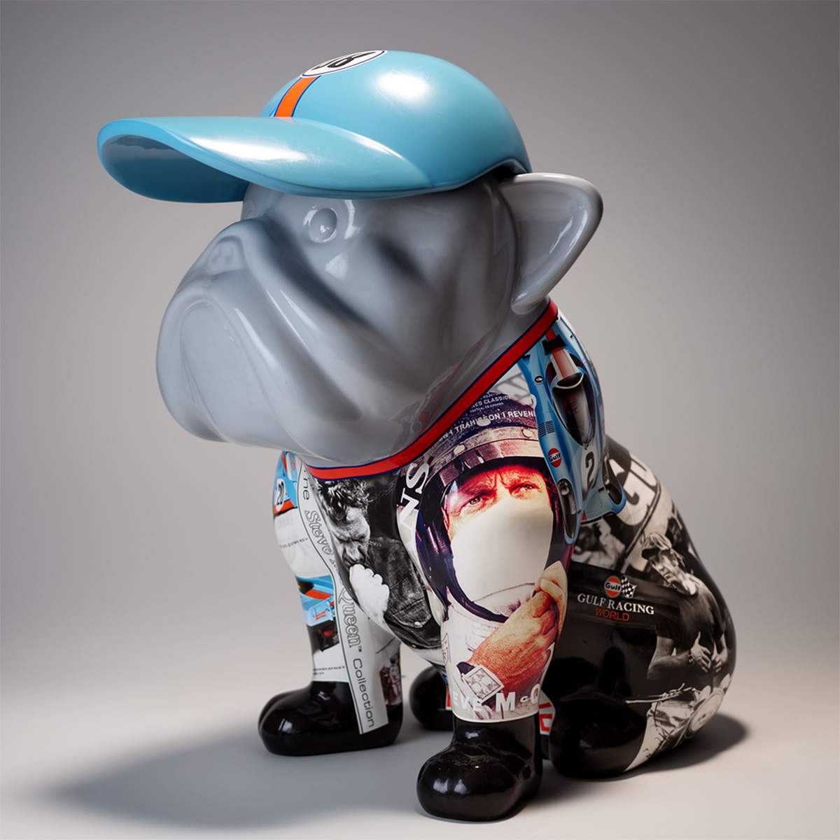 Chien Bulldog avec casquette - McQueen