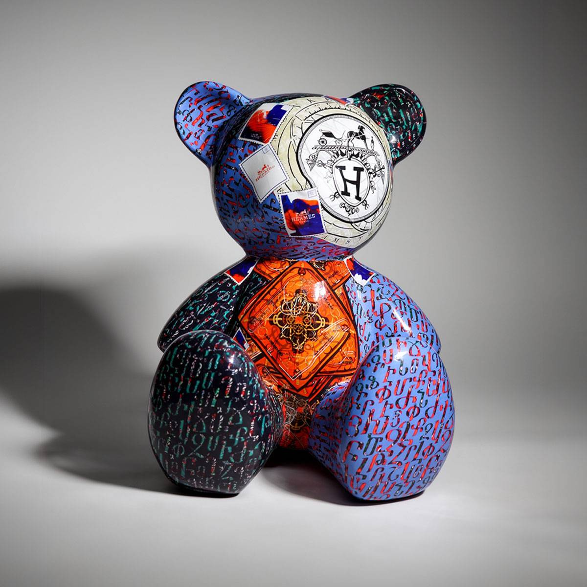 Artystyczna Figura Misia Siedzącego Paris Fashion - przód